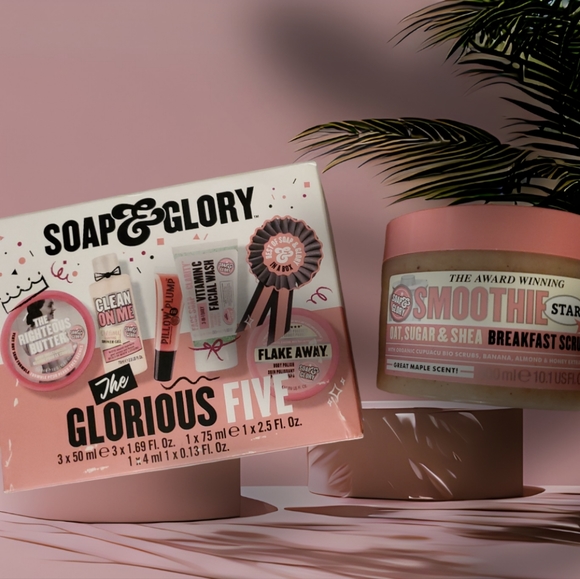 NEW Soap & Glory:The Glorious Five Bath Gift Set & Smoothie Star Breakfast Scrub - Picture 1 of 4